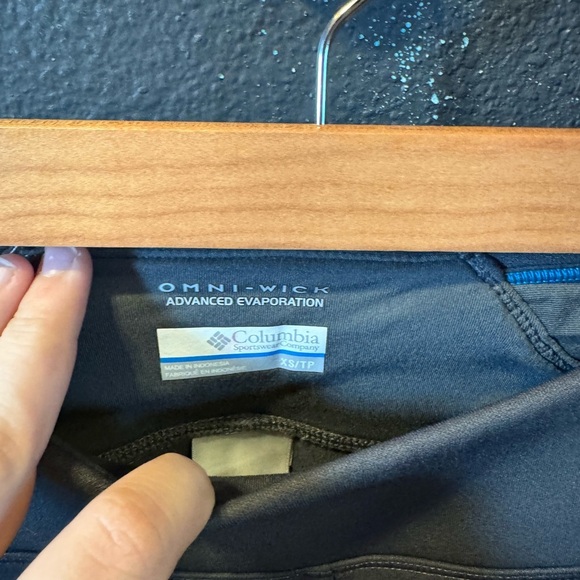 Columbia Omni-Wick Gray Flare Leggings Size XS - Picture 3 of 5